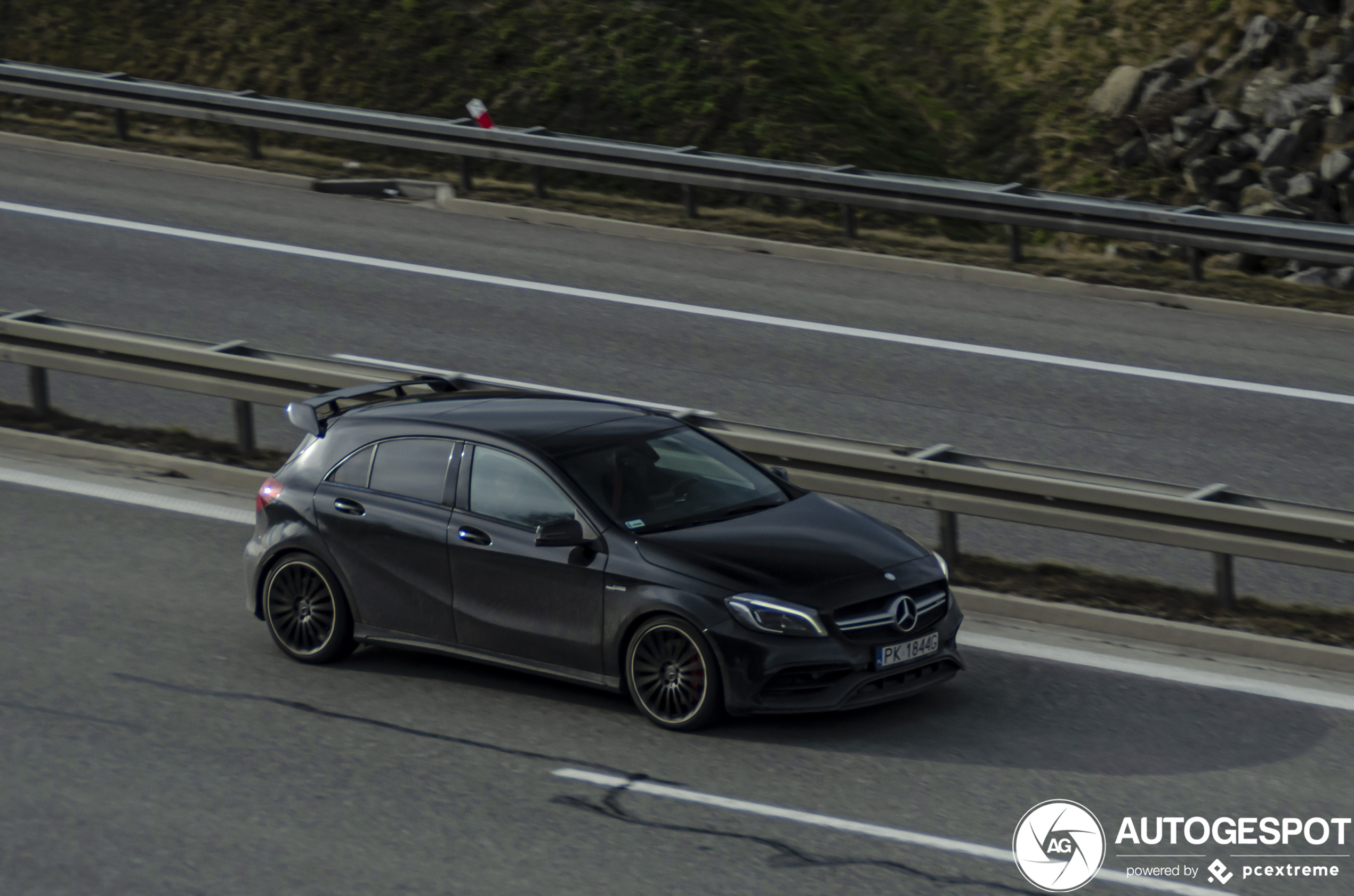 Mercedes-AMG A 45 W176 2015