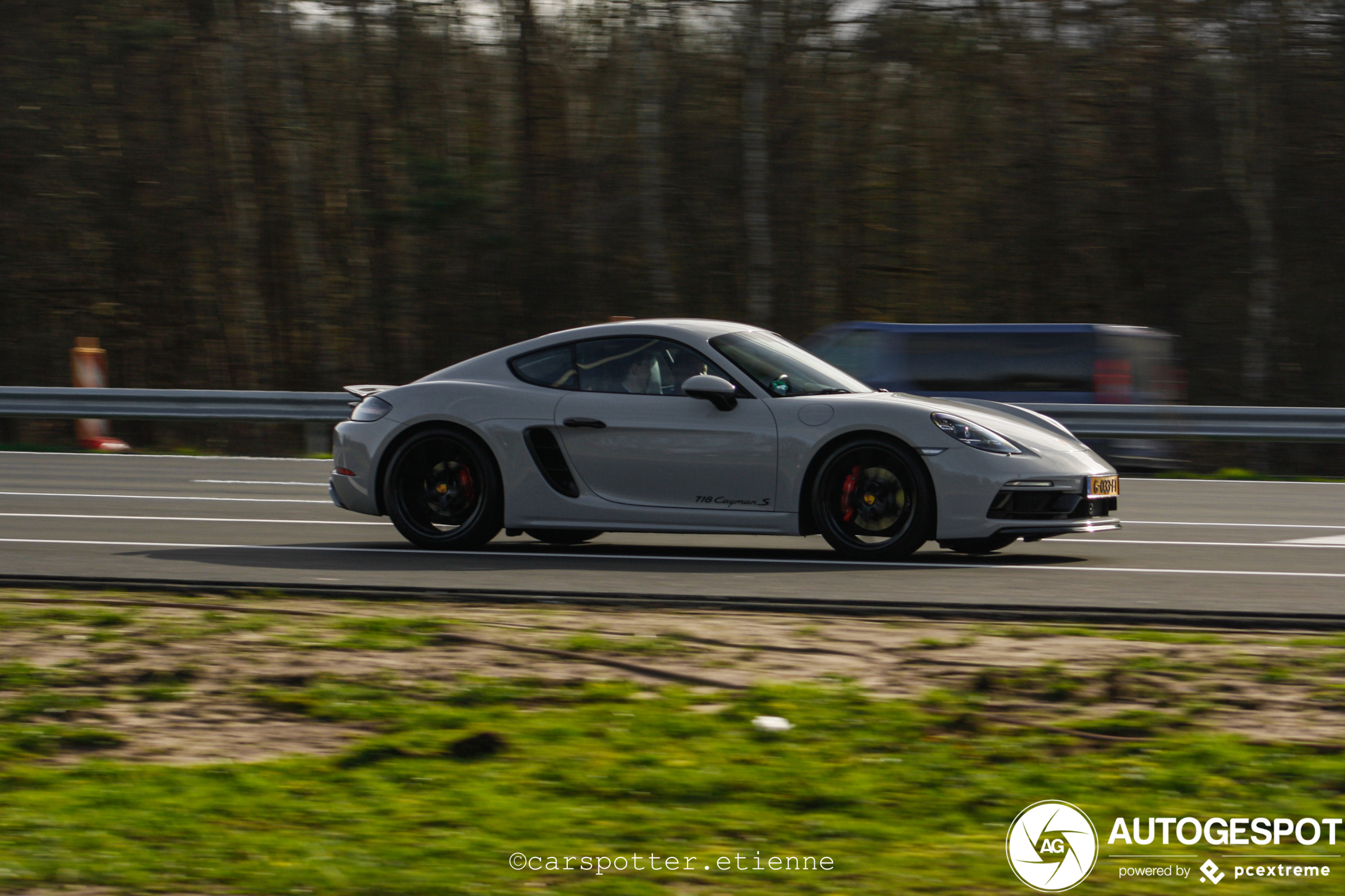 Porsche 718 Cayman S