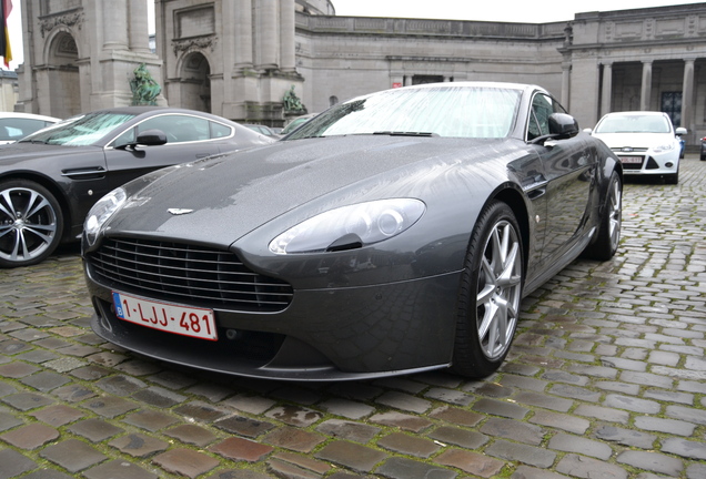 Aston Martin V8 Vantage 2012