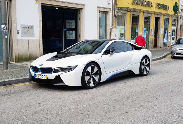 BMW i8