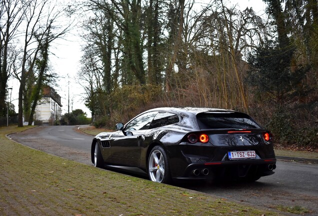 Ferrari GTC4Lusso