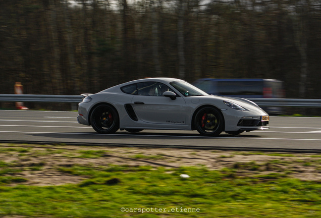 Porsche 718 Cayman S