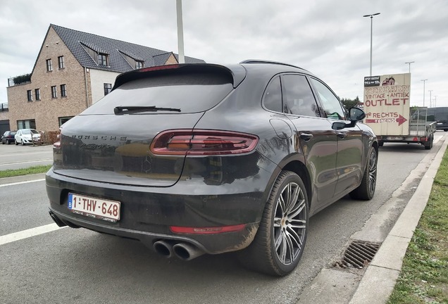 Porsche 95B Macan GTS