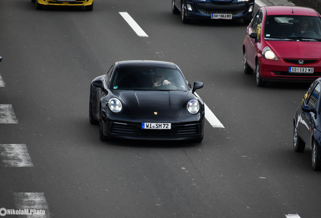 Porsche 992 Carrera 4S