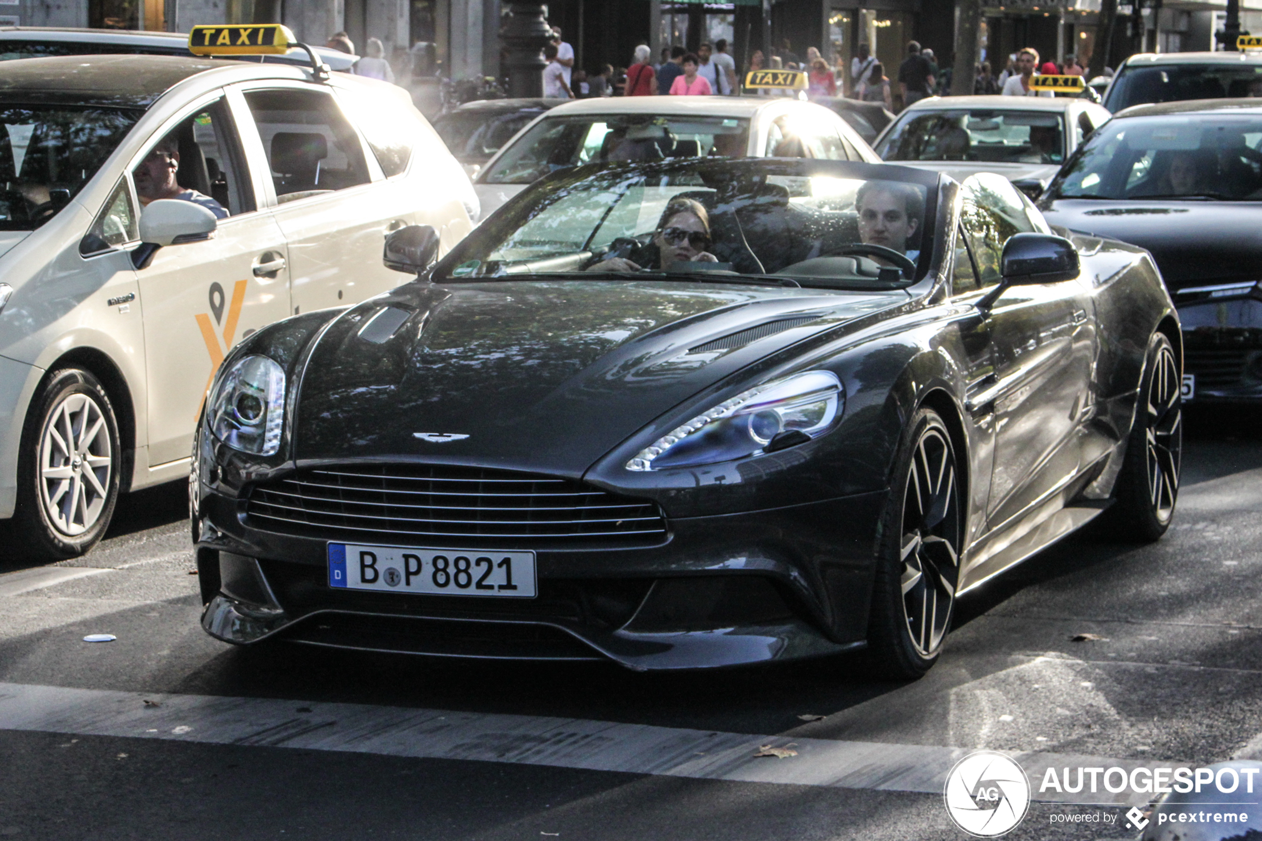 Aston Martin Vanquish Volante