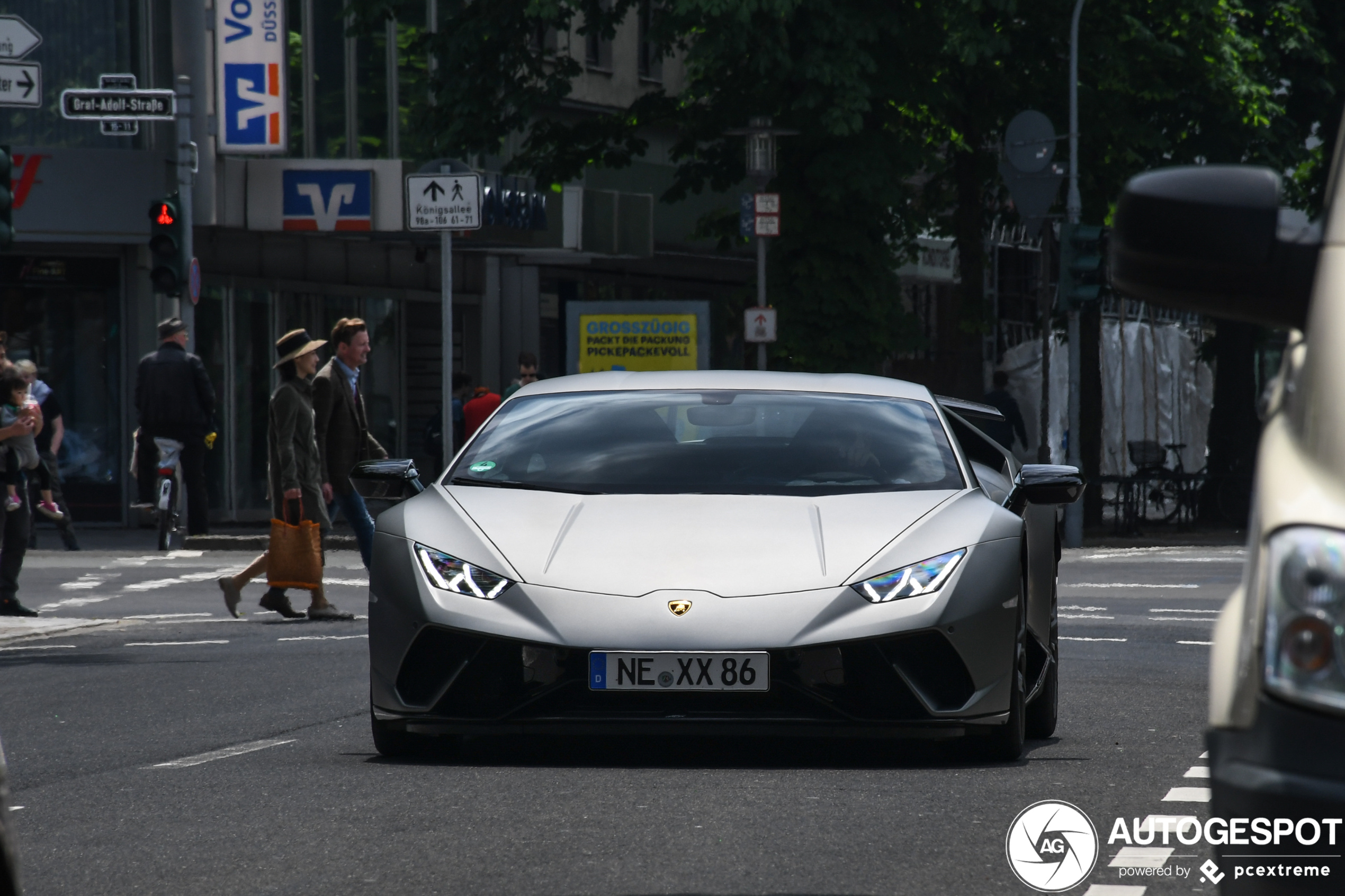 Lamborghini Huracán LP640-4 Performante