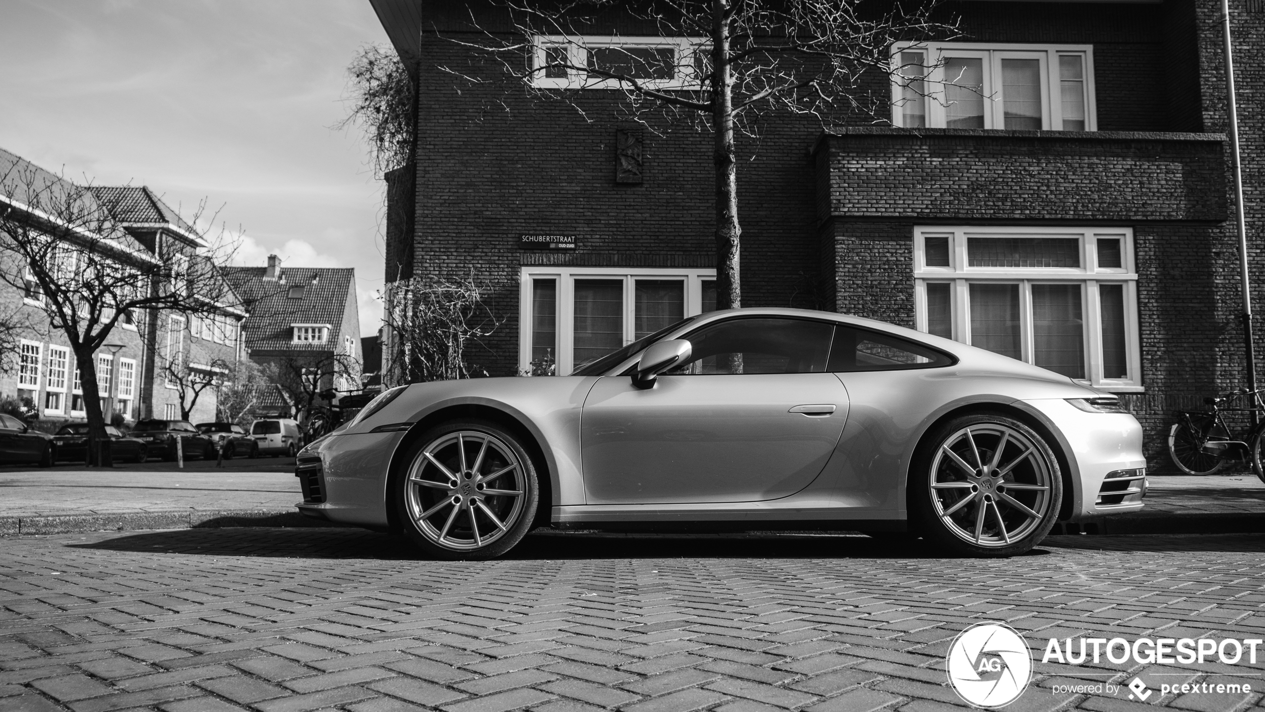 Porsche 992 Carrera 4S