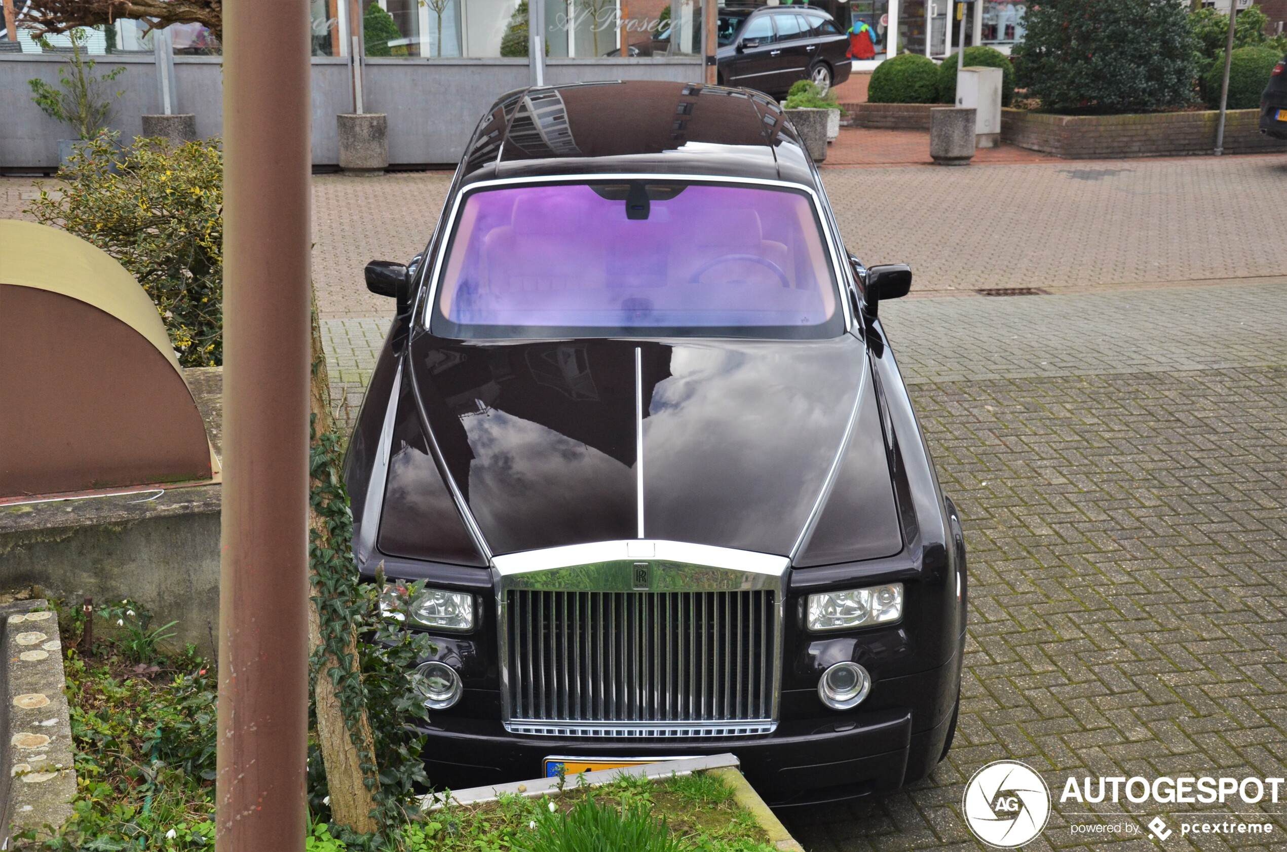 Rolls-Royce Phantom EWB