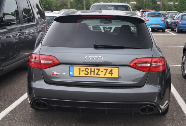 Audi RS4 Avant B8