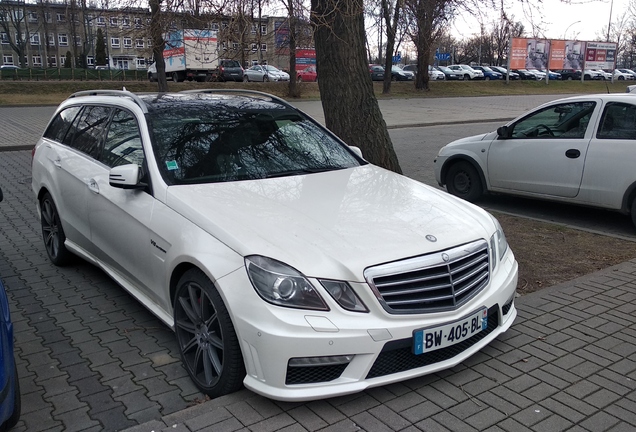 Mercedes-Benz E 63 AMG S212 V8 Biturbo