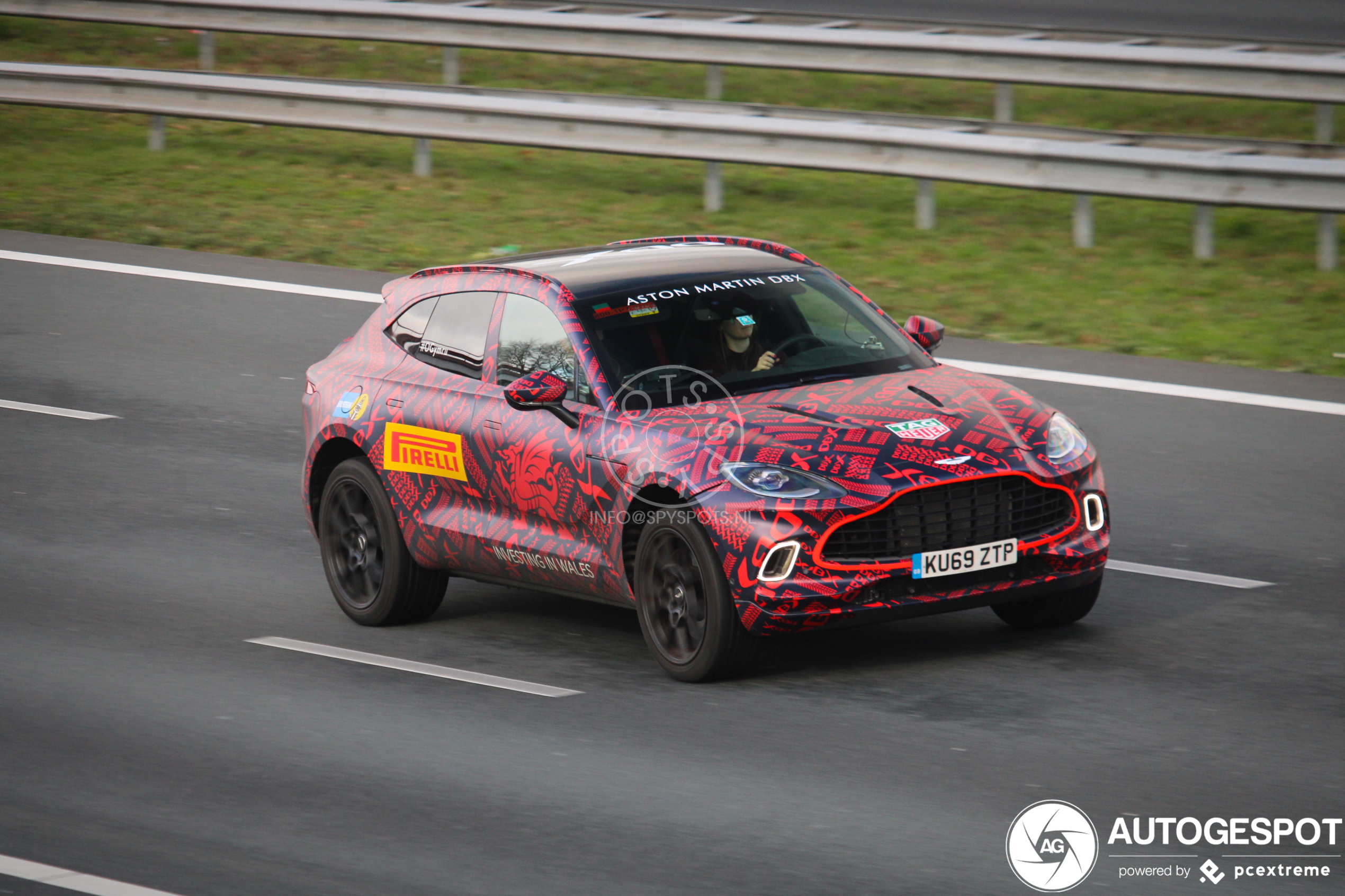 Aston Martin DBX