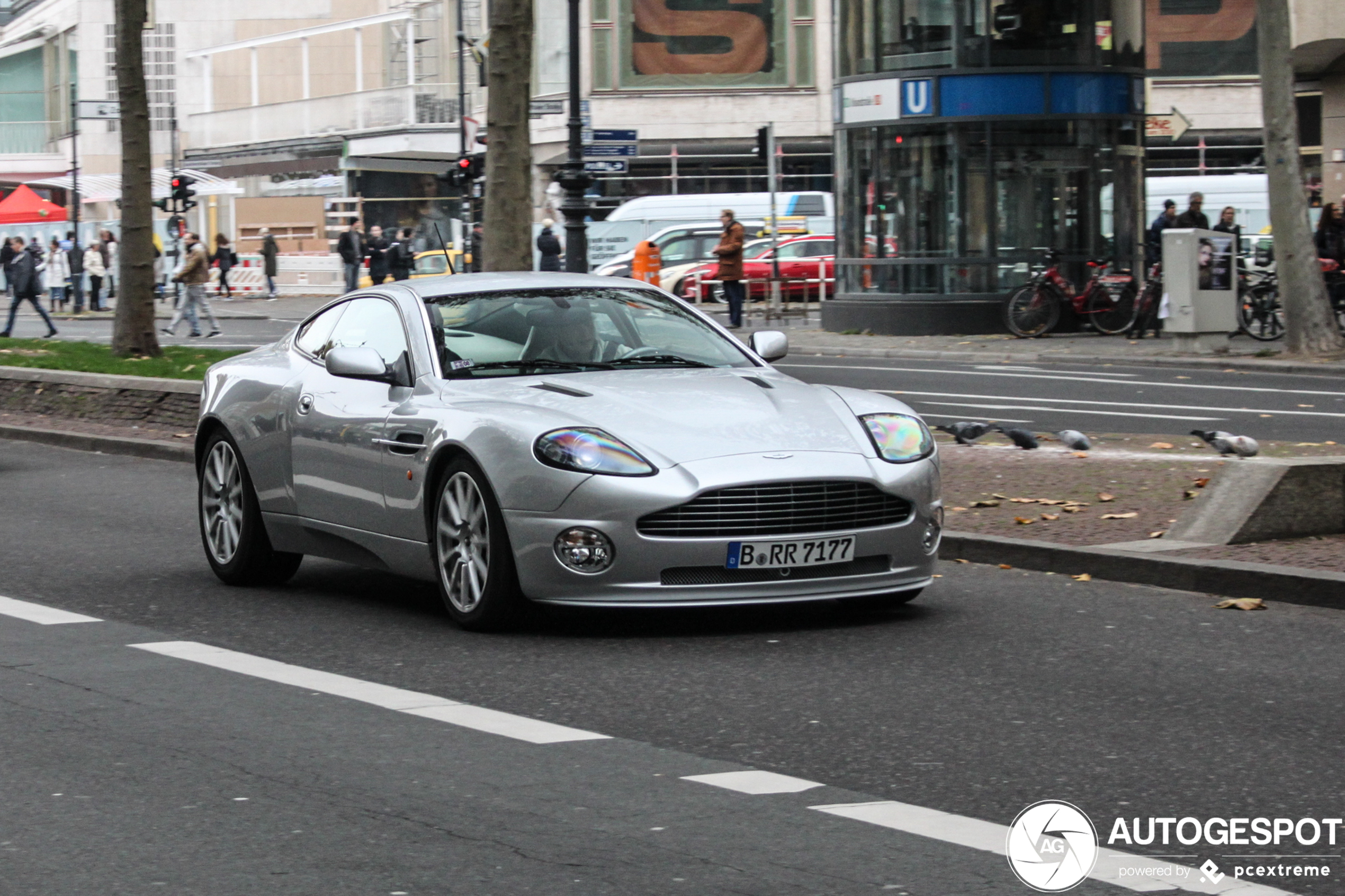 Aston Martin Vanquish S