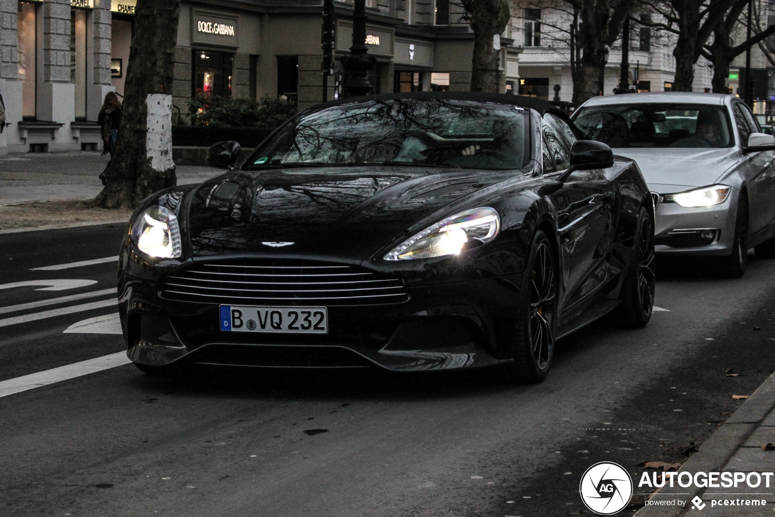 Aston Martin Vanquish Volante