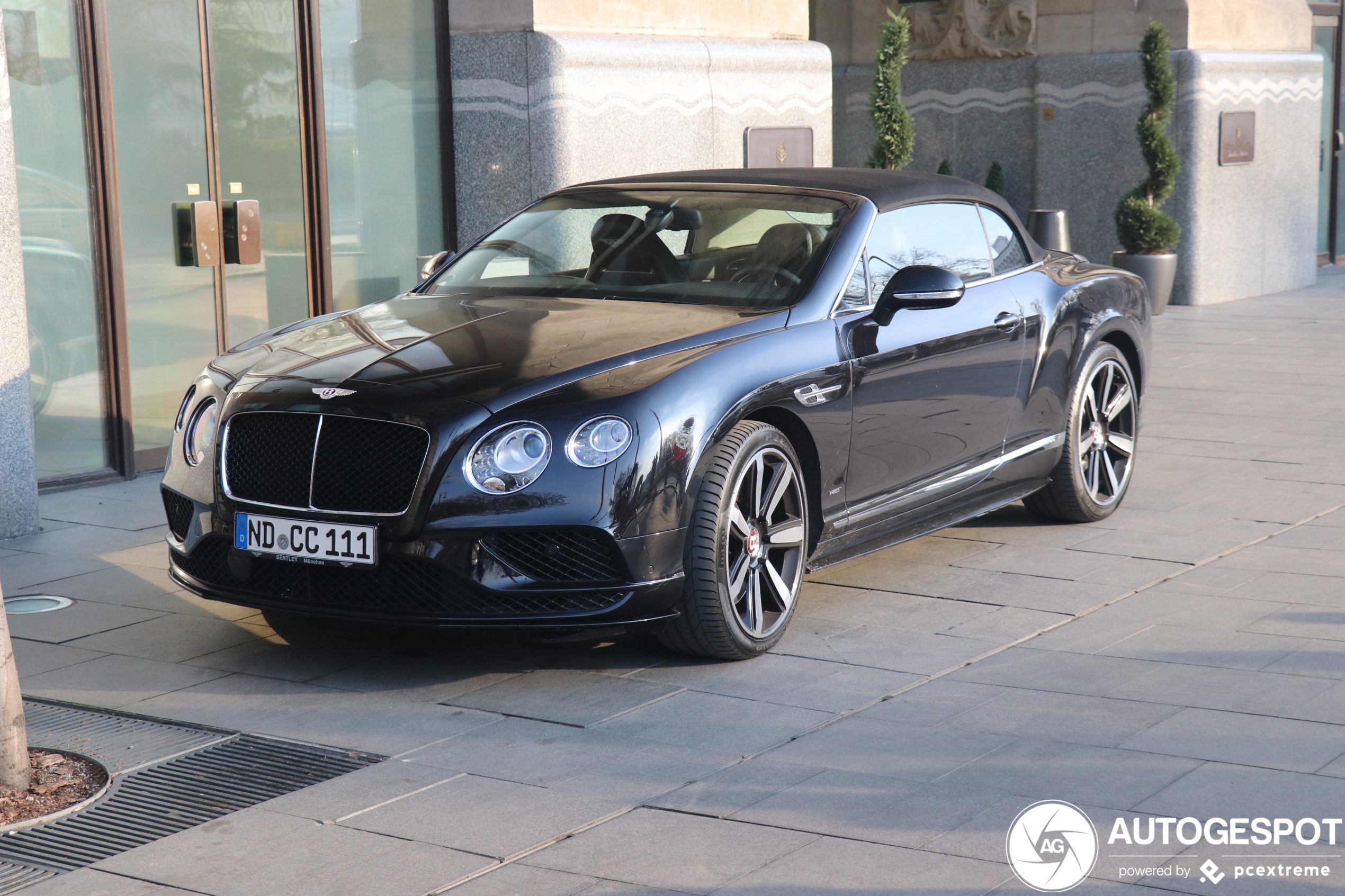 Bentley Continental GTC V8 S 2016