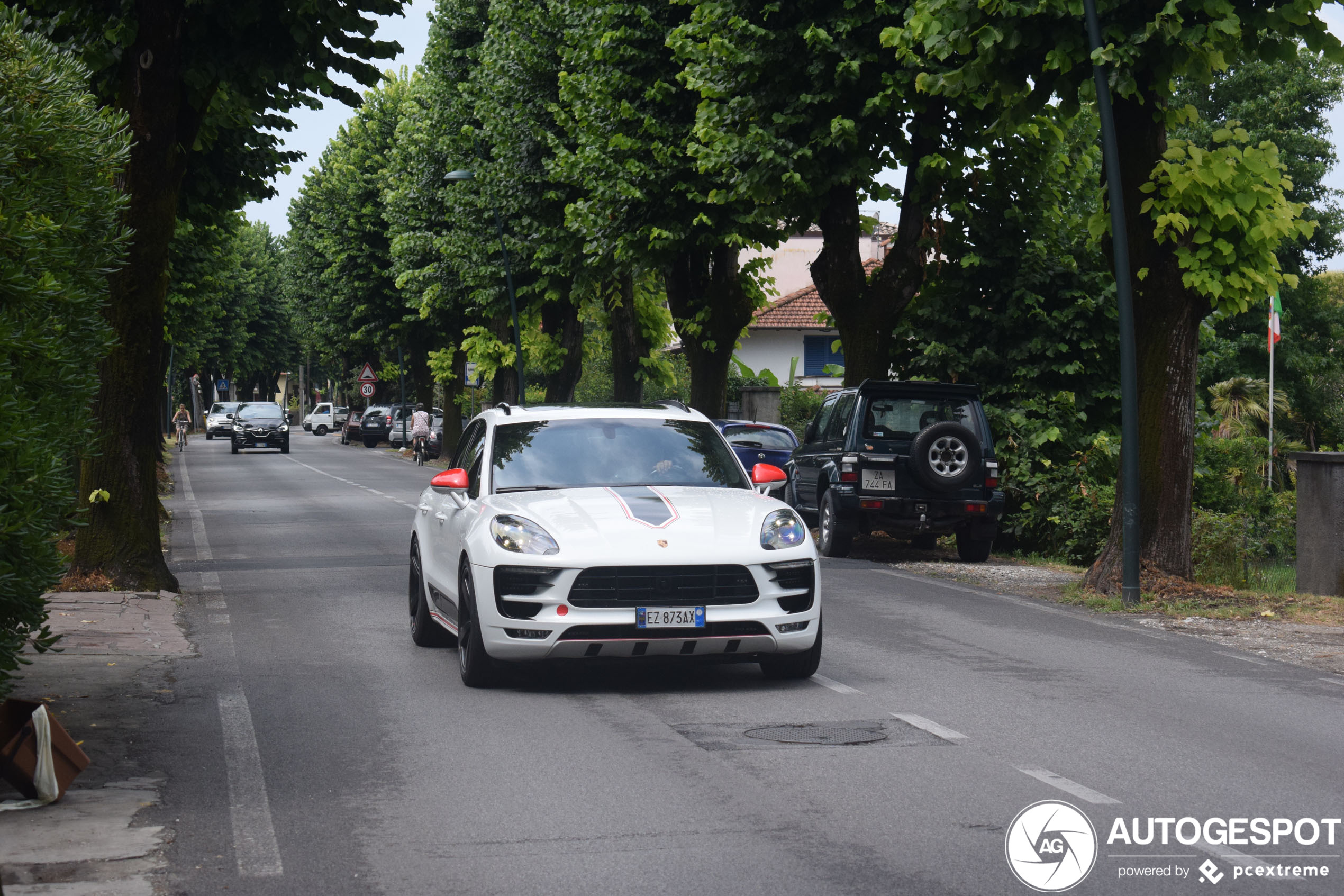 Porsche 95B Macan Turbo