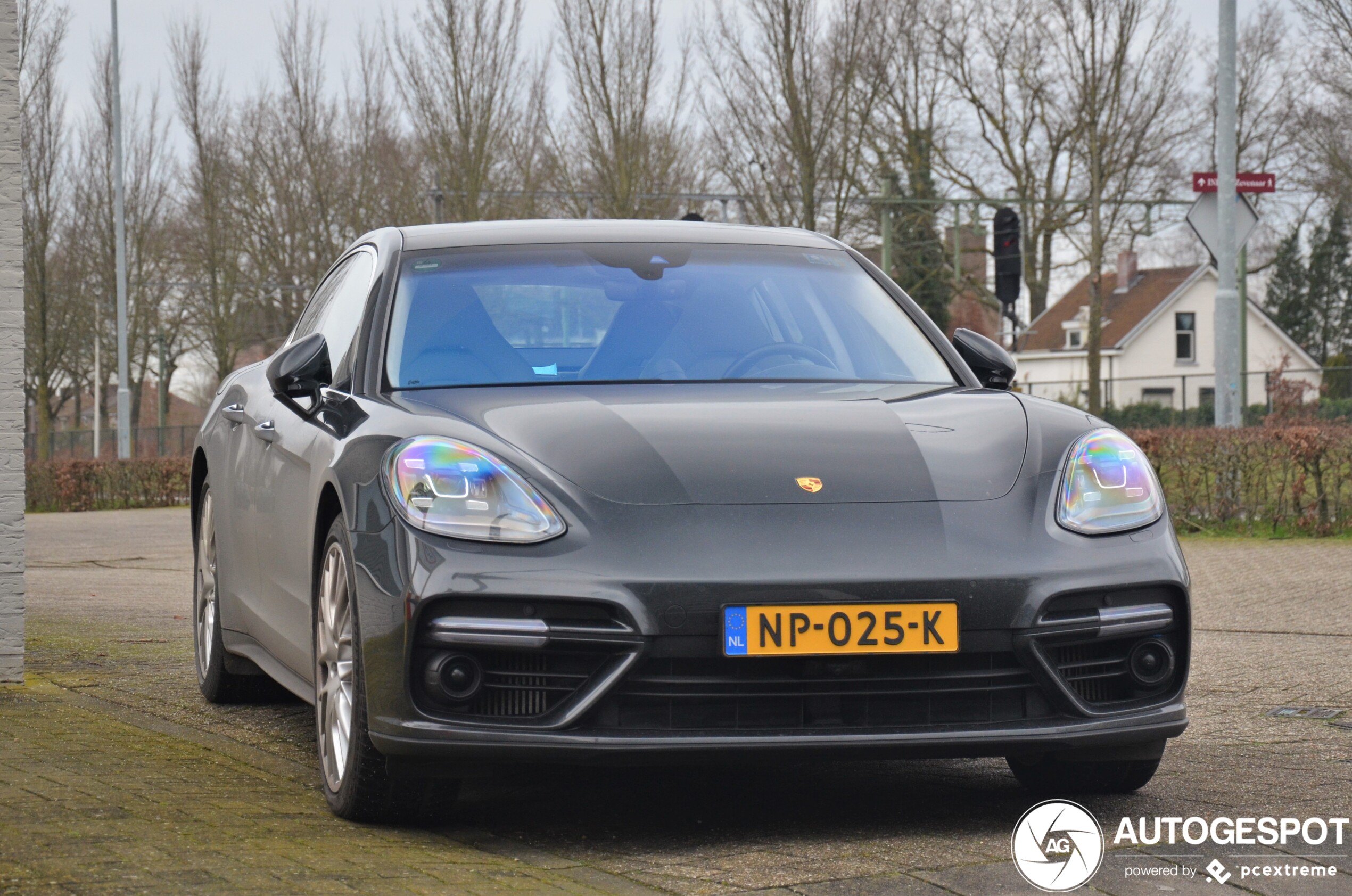 Porsche 971 Panamera Turbo