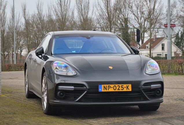 Porsche 971 Panamera Turbo