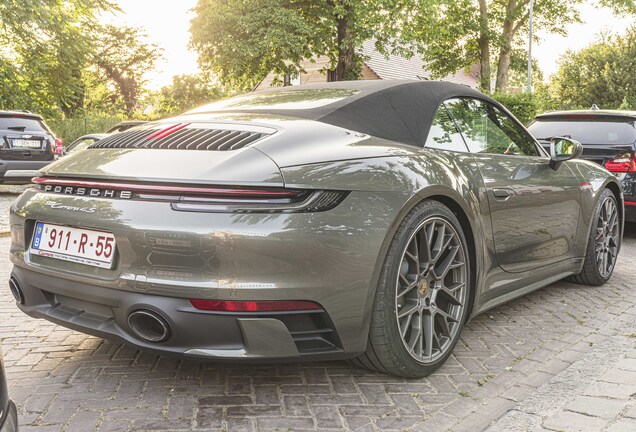 Porsche 992 Carrera 4S Cabriolet