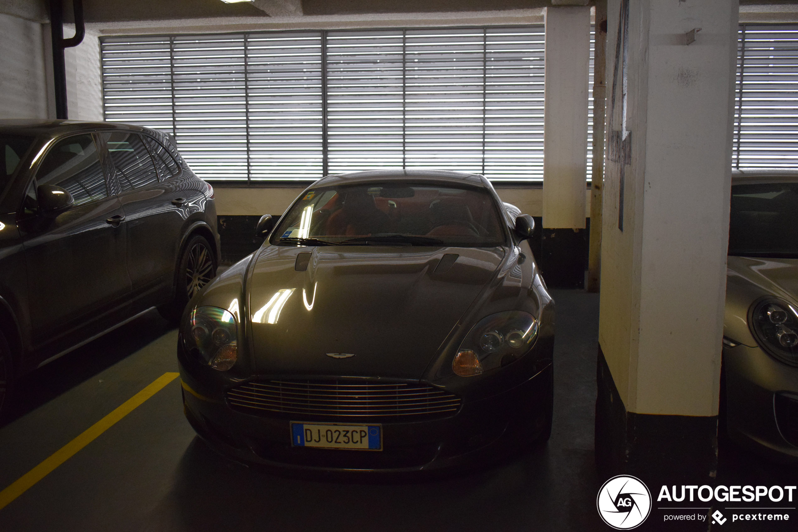 Aston Martin DB9