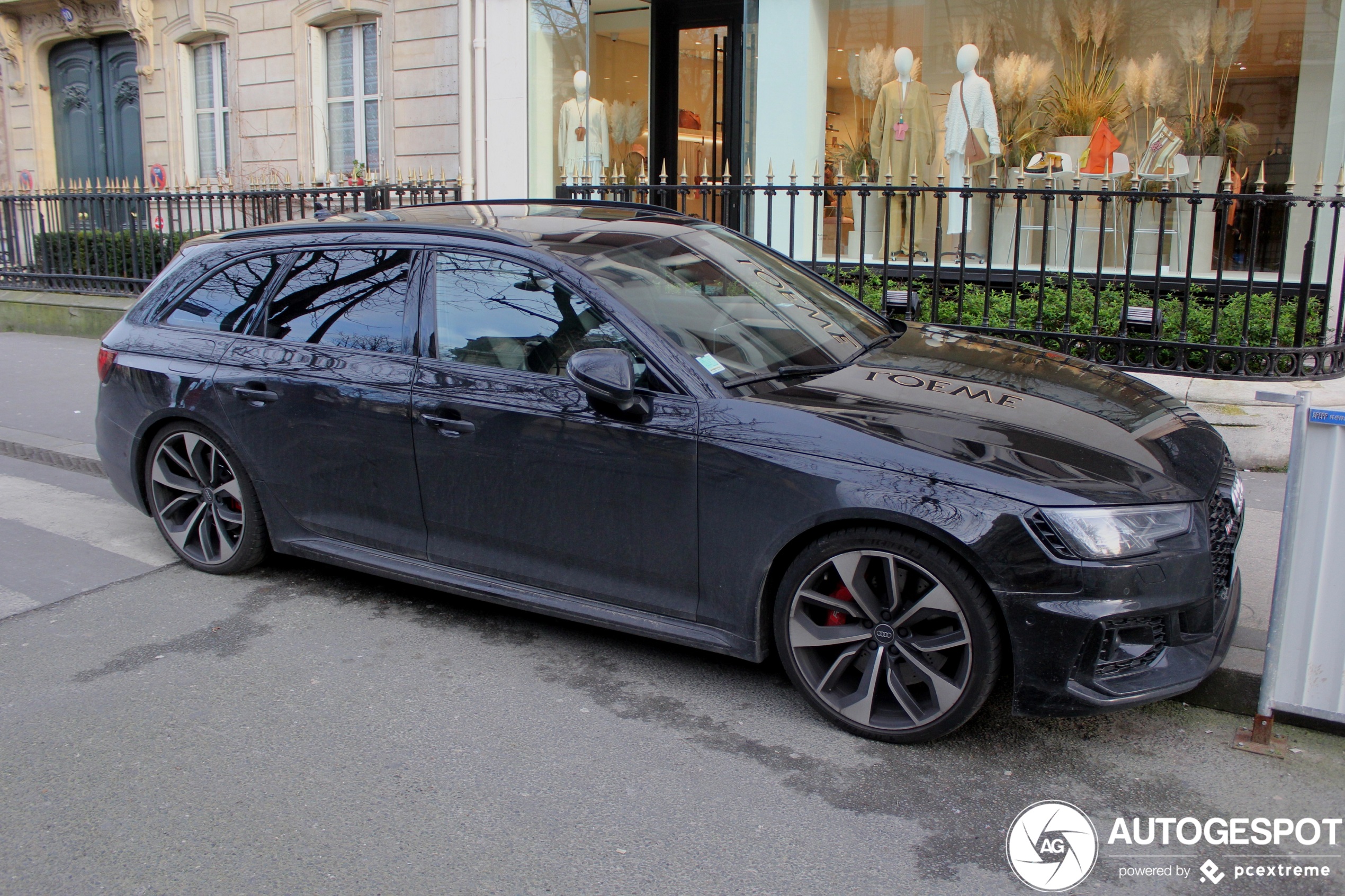 Audi RS4 Avant B9