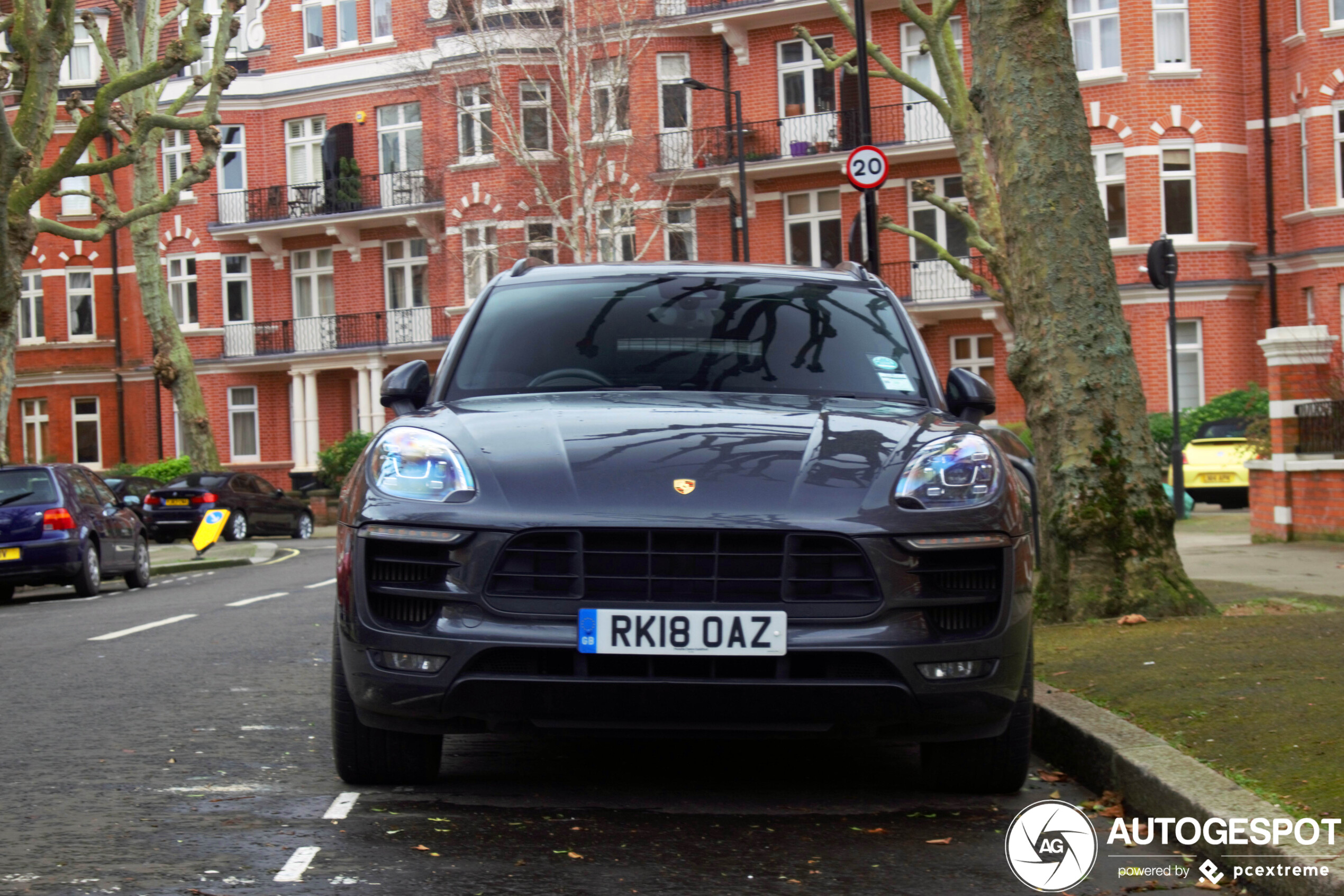 Porsche 95B Macan GTS