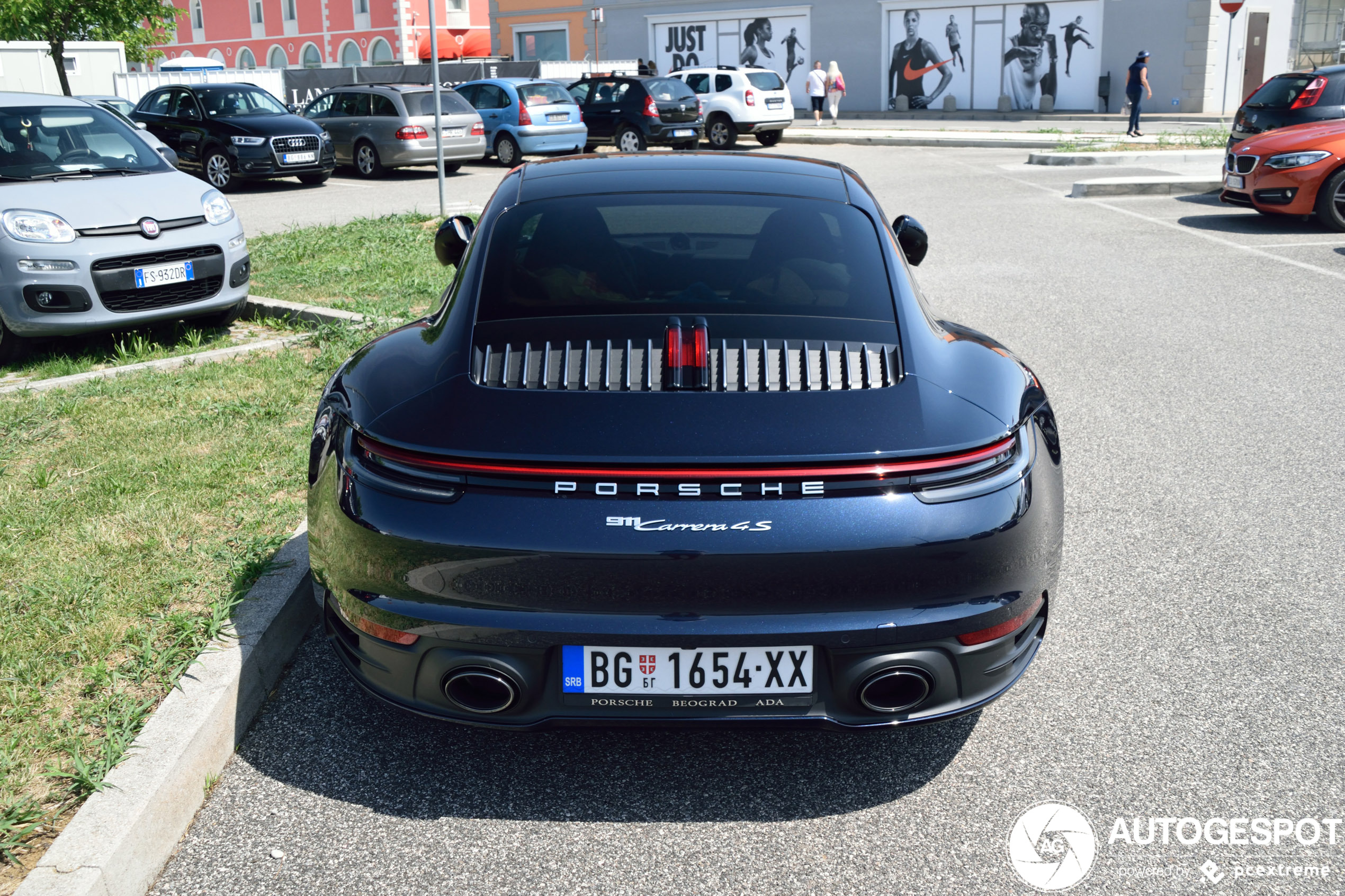 Porsche 992 Carrera 4S