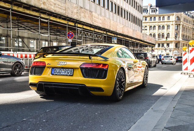 Audi R8 V10 Plus 2015