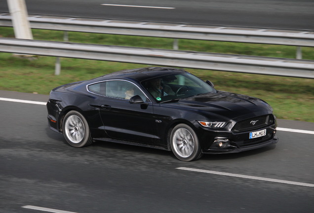 Ford Mustang GT 2015