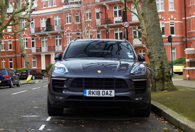 Porsche 95B Macan GTS