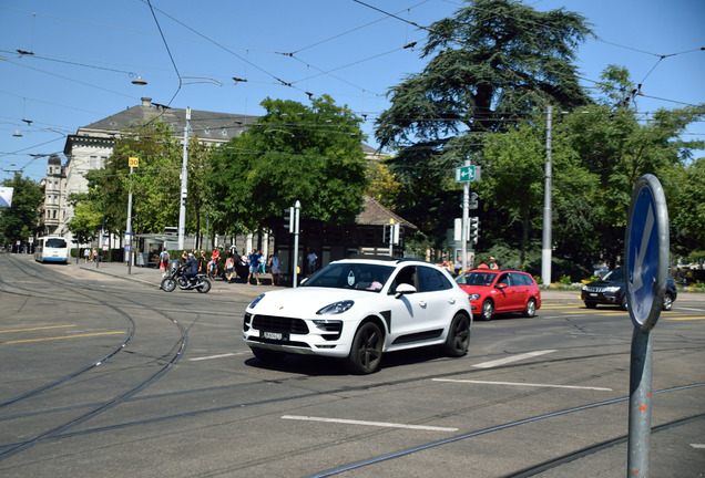 Porsche 95B Macan GTS