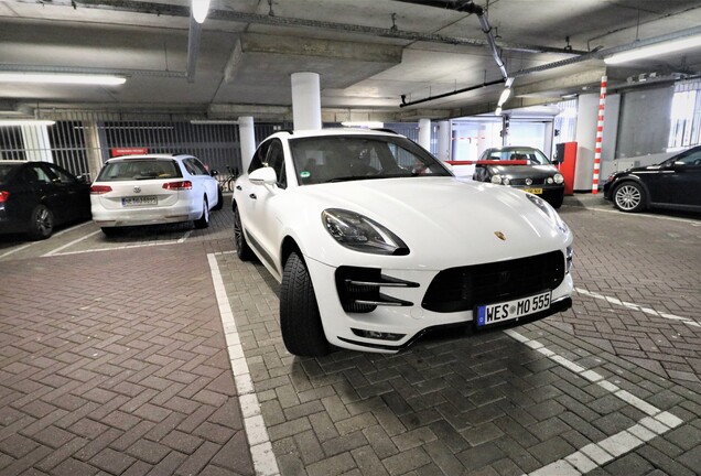 Porsche 95B Macan Turbo