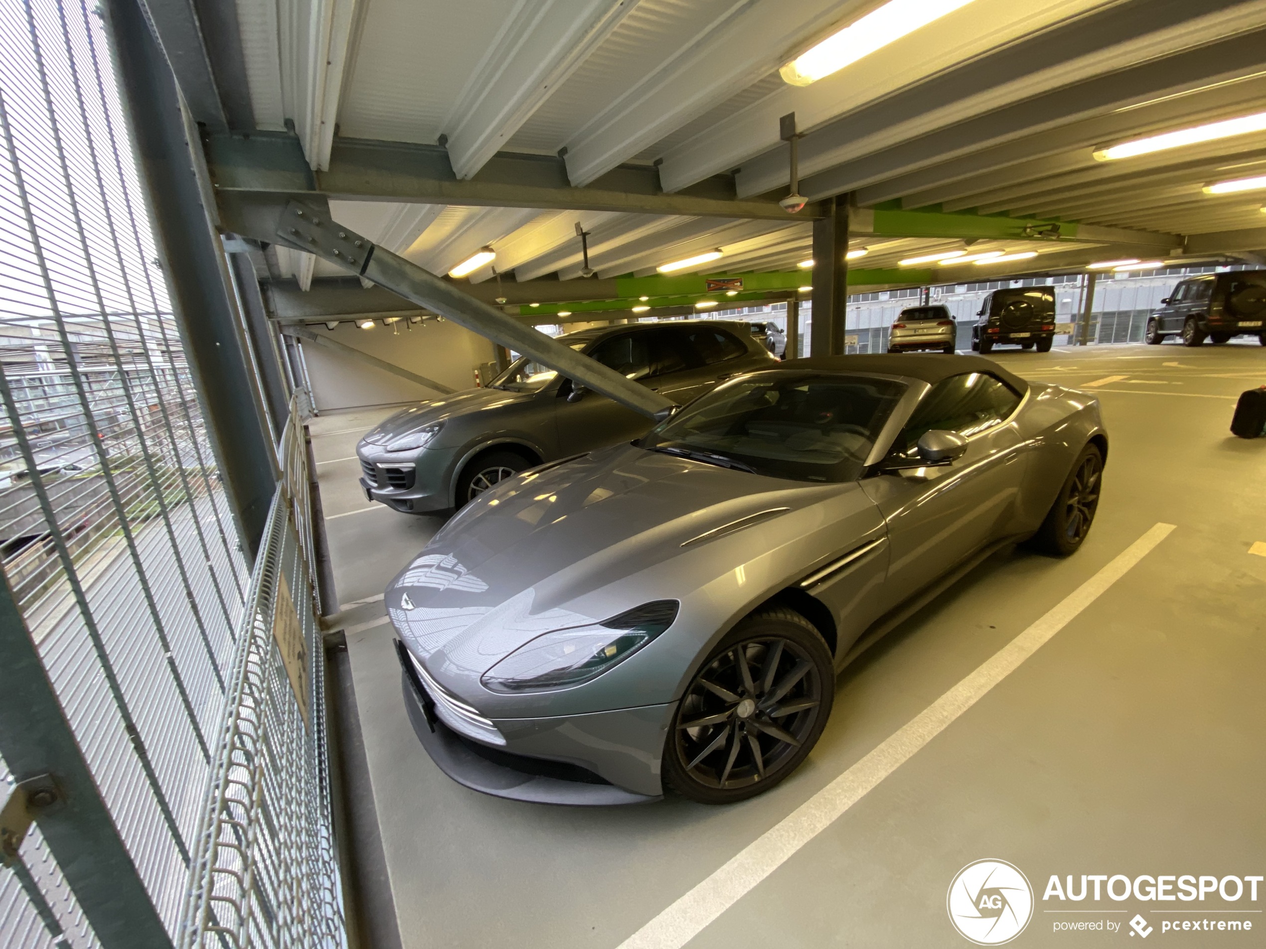 Aston Martin DB11 V8 Volante