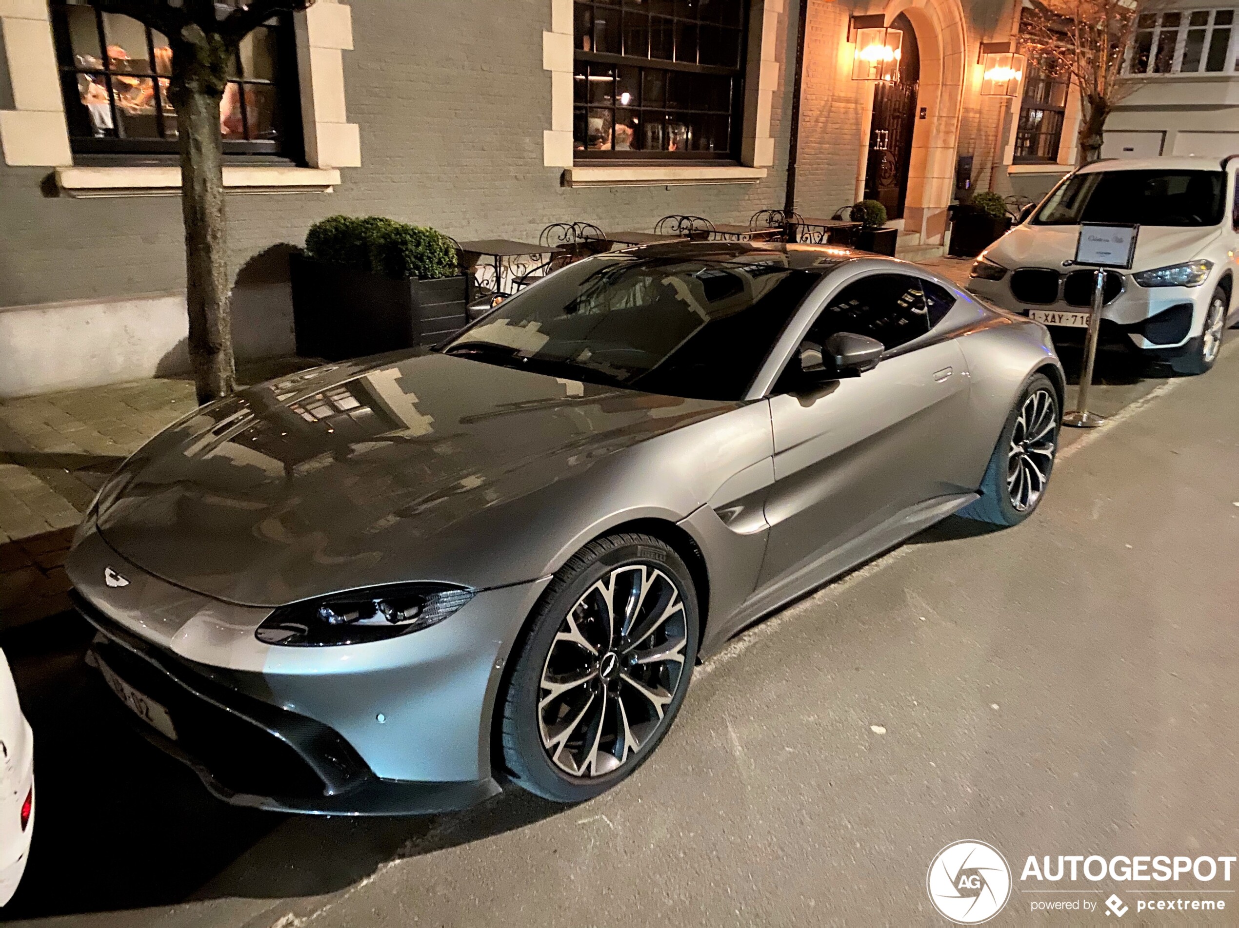 Aston Martin V8 Vantage 2018