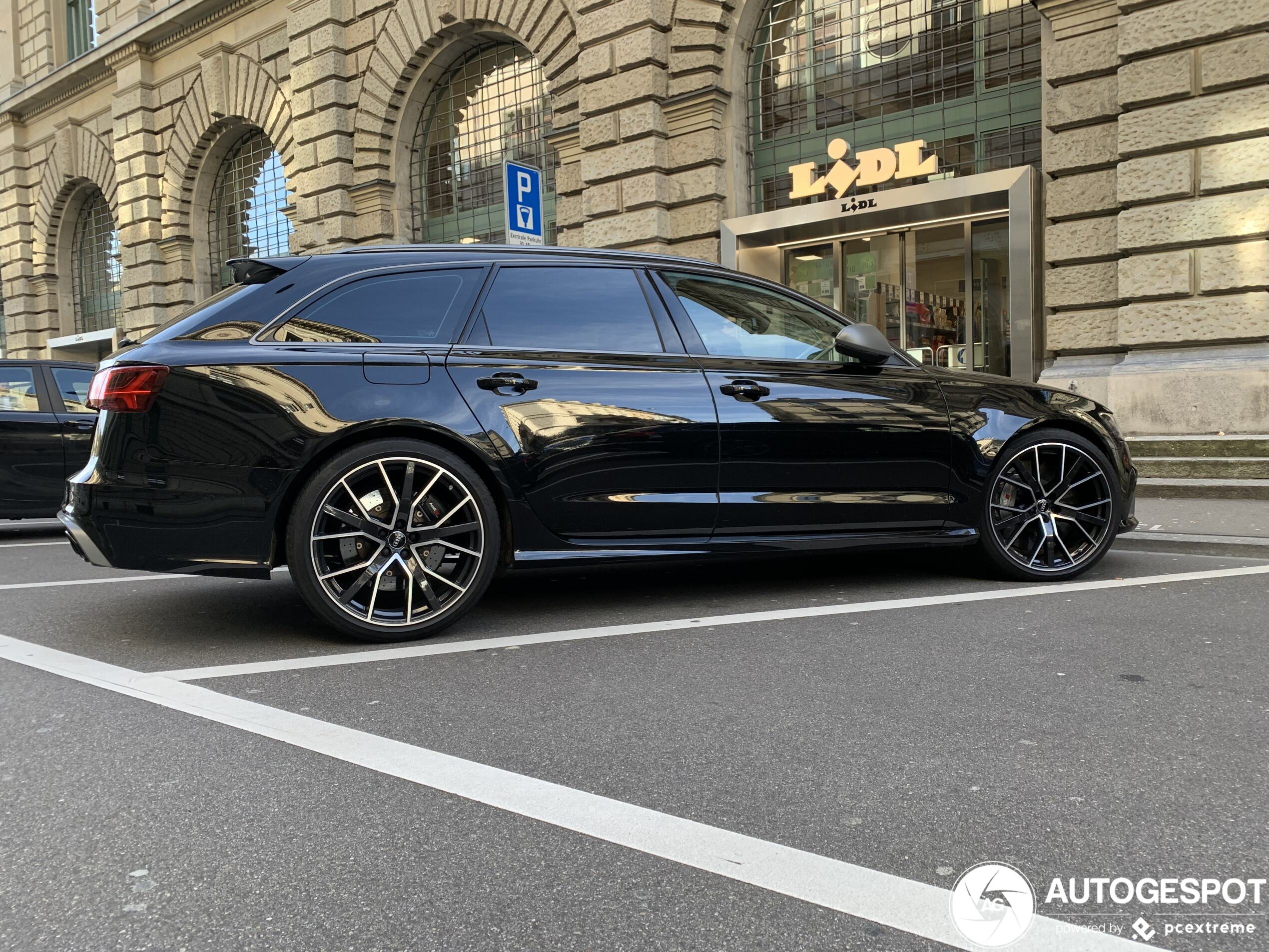 Audi RS6 Avant C7 2015