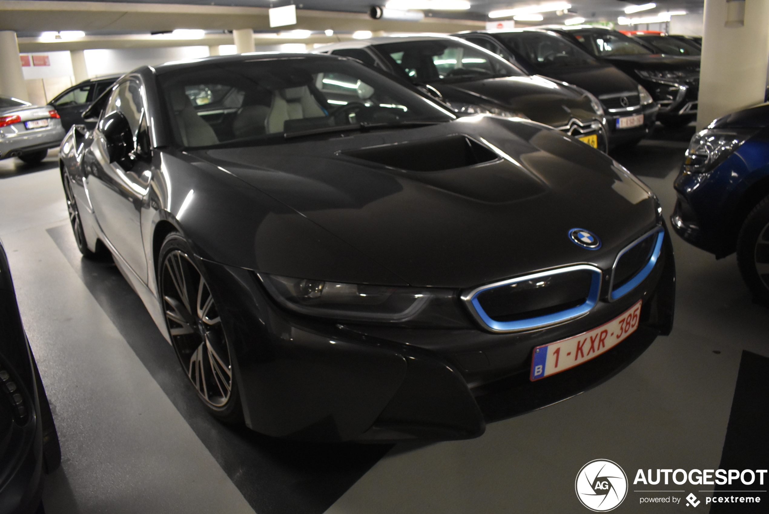 BMW i8