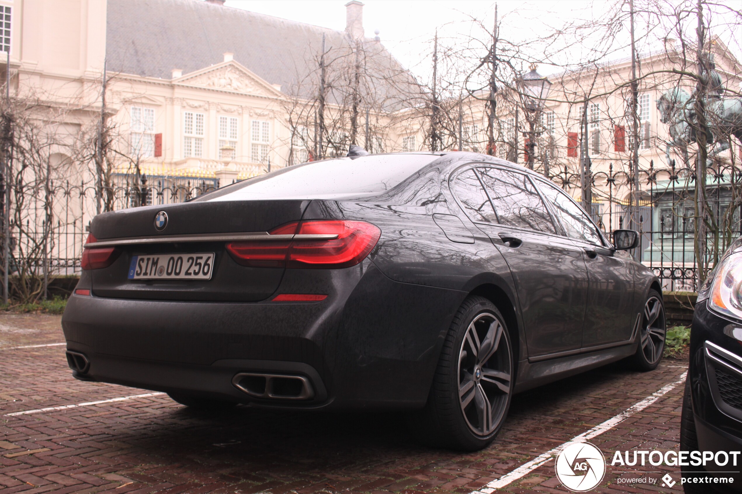 BMW M760Li xDrive