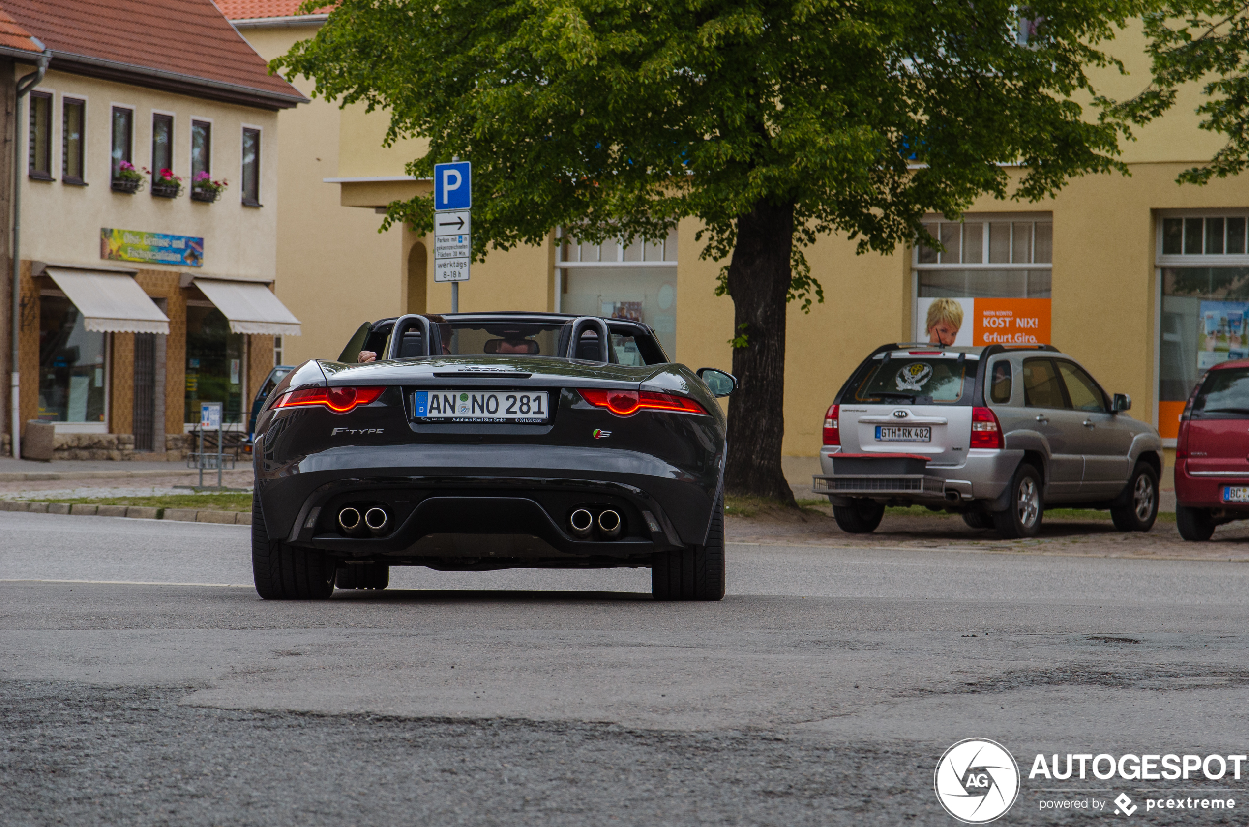 Jaguar F-TYPE S V8 Convertible