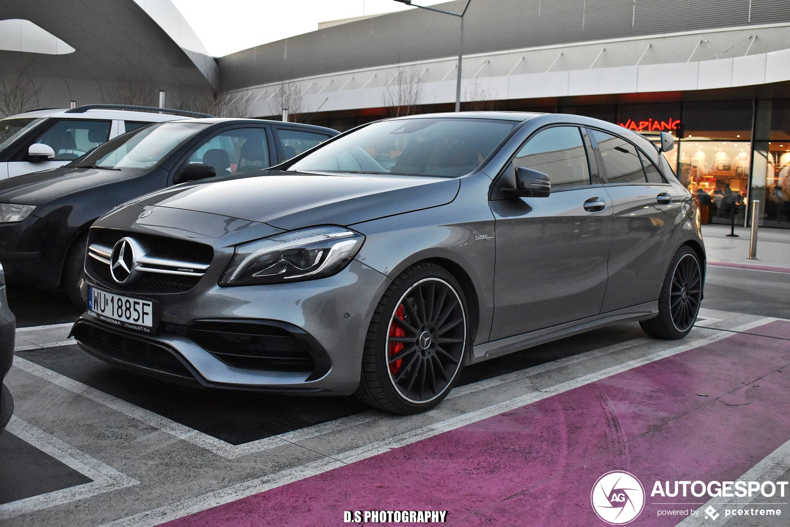 Mercedes-AMG A 45 W176 2015