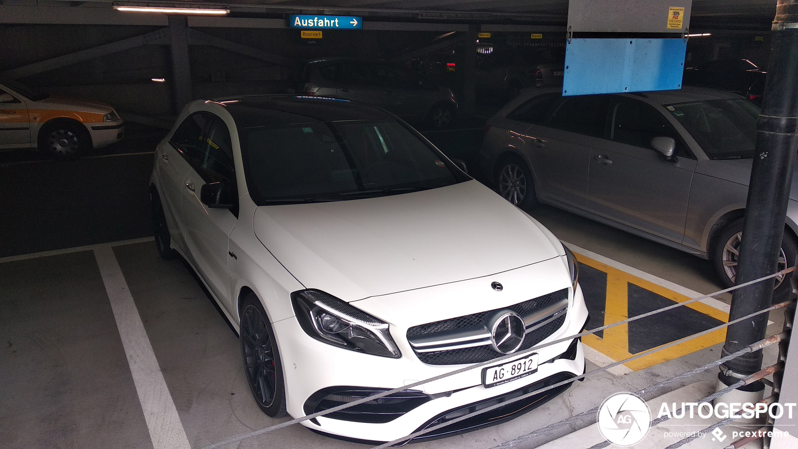 Mercedes-AMG A 45 W176 2015