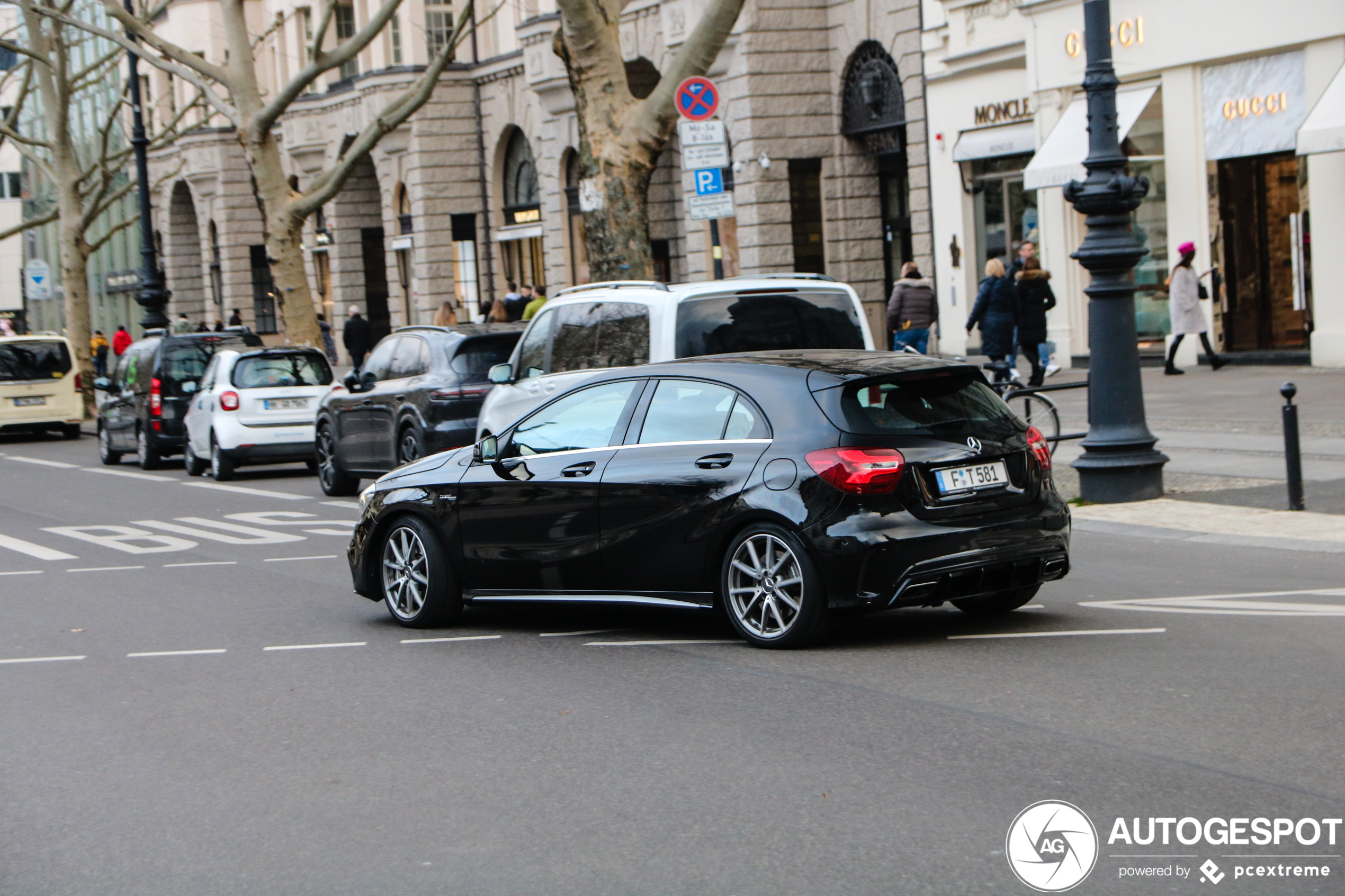 Mercedes-AMG A 45 W176 2015