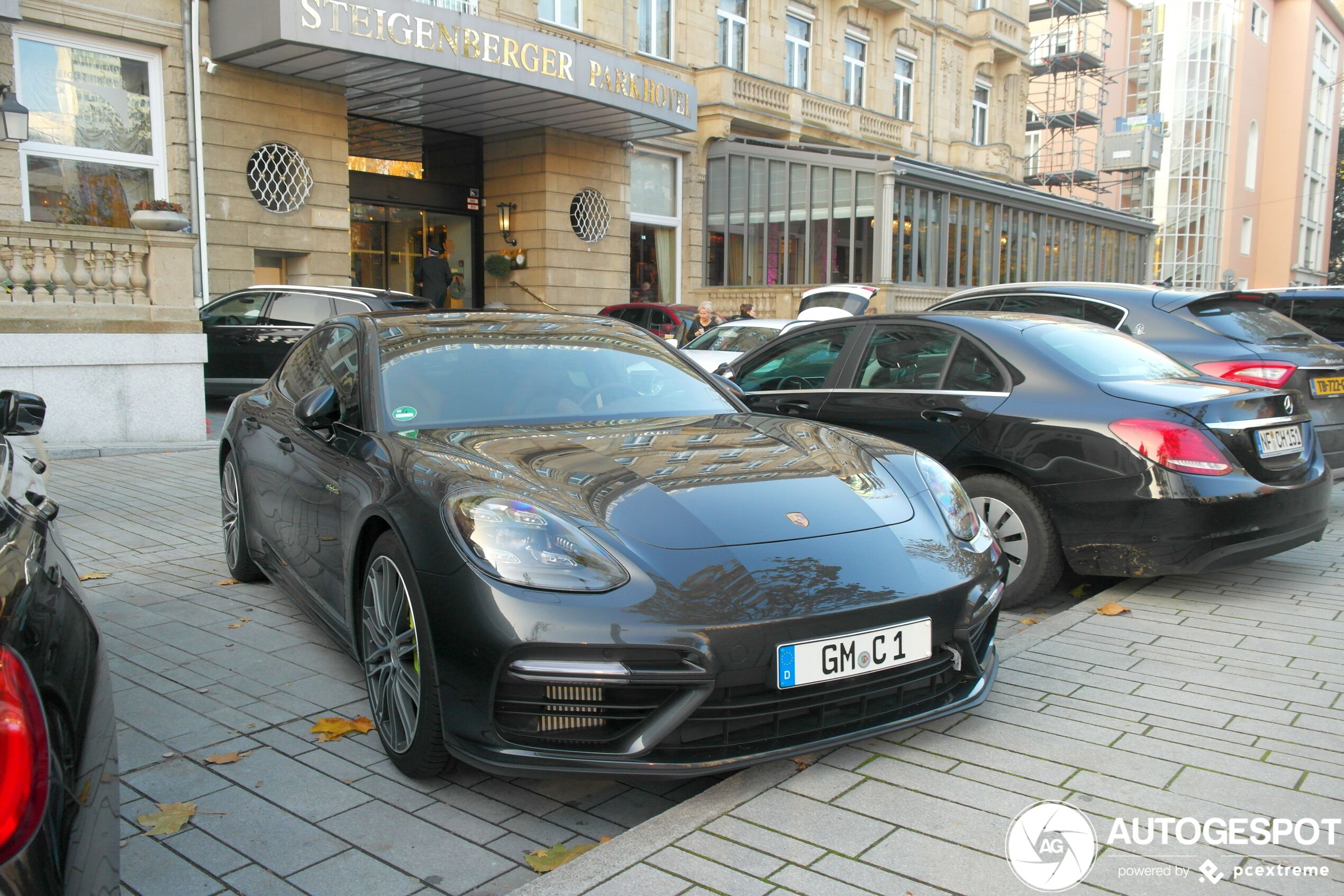 Porsche 971 Panamera Turbo S E-Hybrid