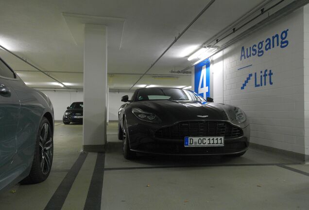 Aston Martin DB11
