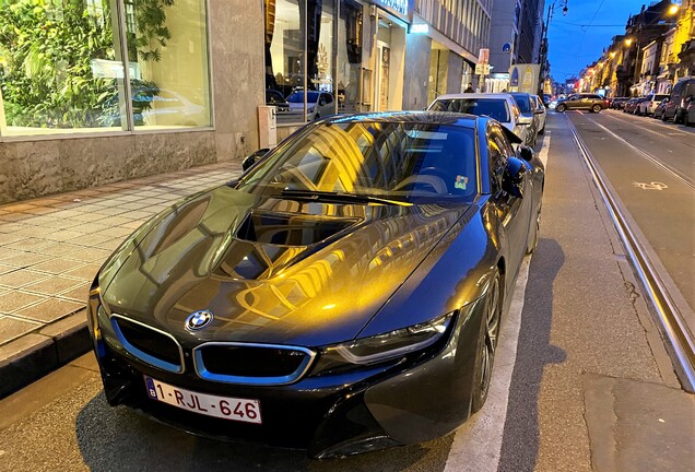 BMW i8