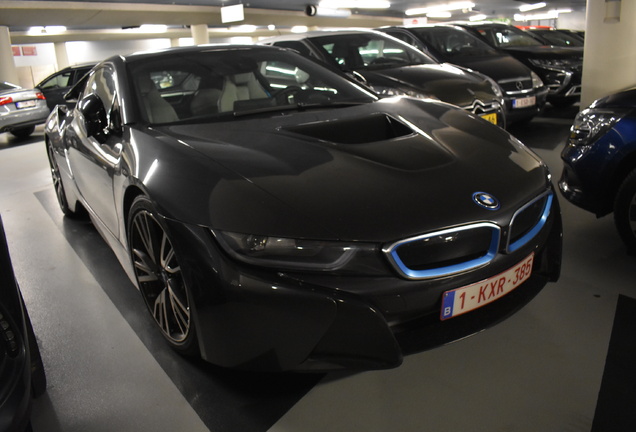 BMW i8