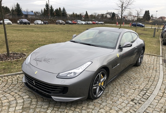 Ferrari GTC4Lusso