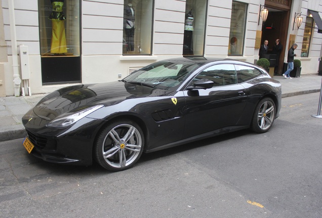 Ferrari GTC4Lusso