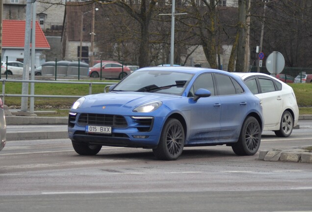 Porsche 95B Macan GTS