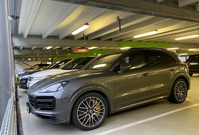 Porsche Cayenne Turbo S E-Hybrid