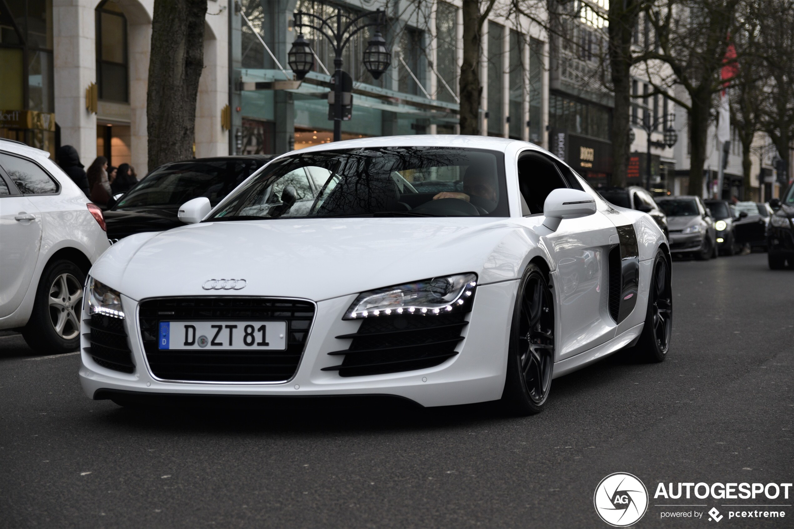 Audi R8