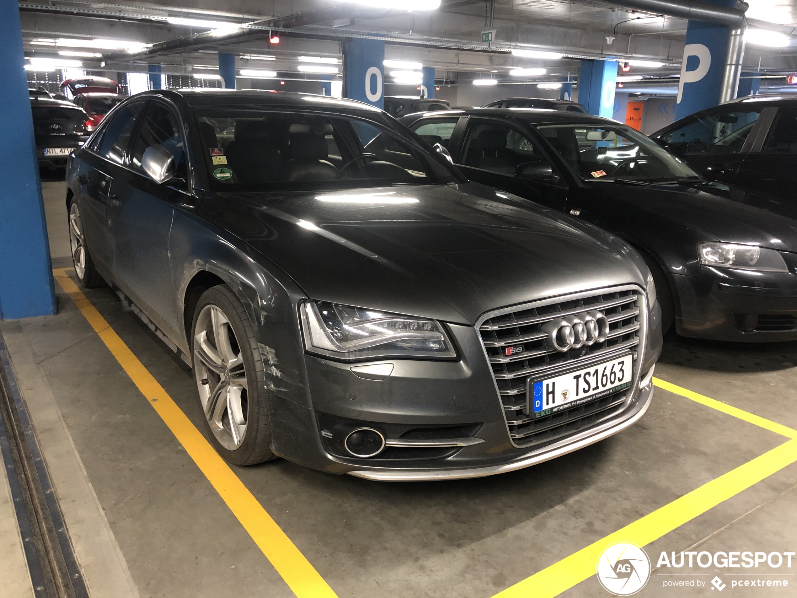 Audi S8 D4